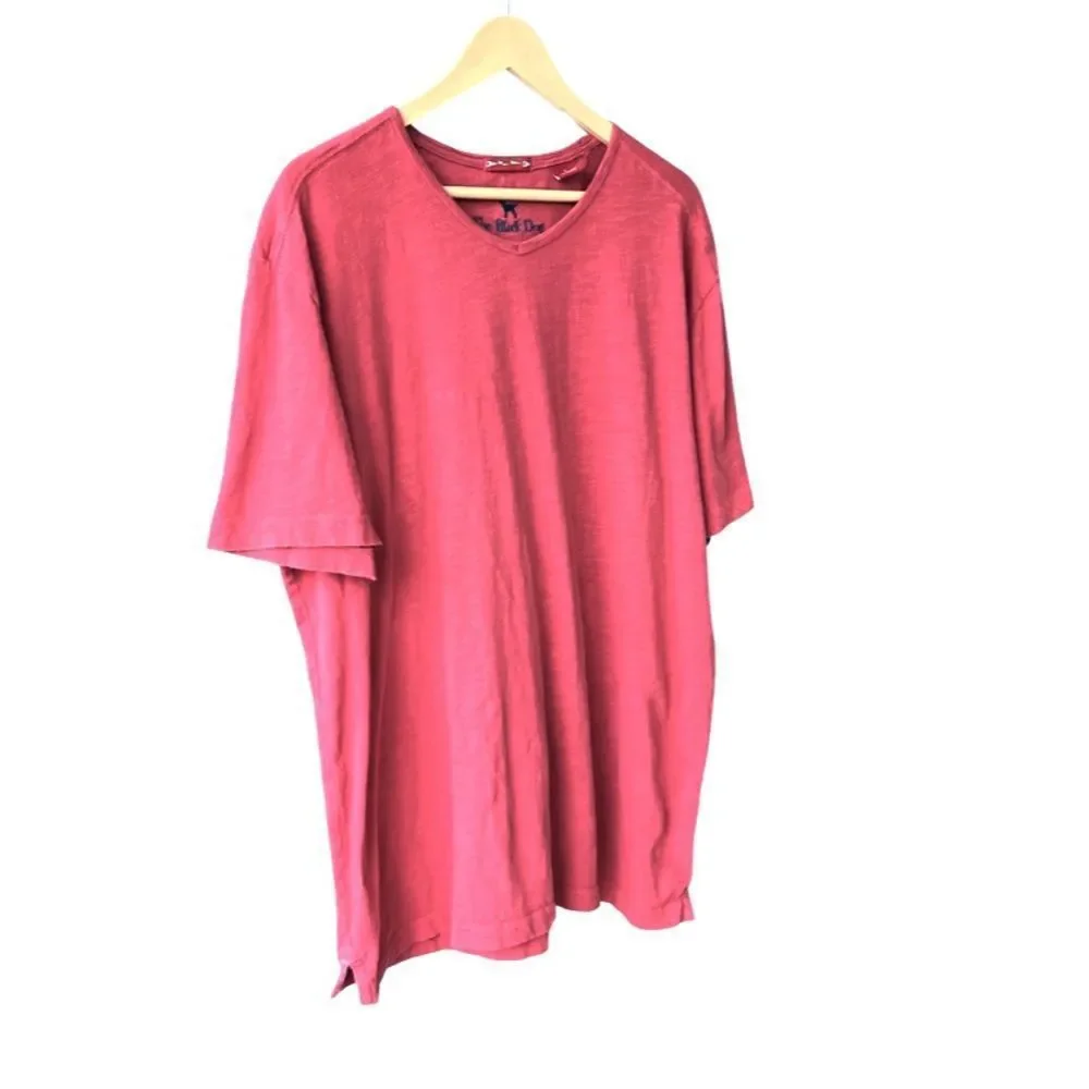The Black Dog Men’s V-Neck T-Shirt. Coral. Large - Picture 4 of 15